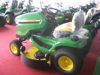 ｼﾞｮﾝﾃﾞｨｱ乗用芝刈機X380-48A